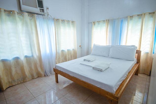 Rama International Beach Resort Botolan Екстер'єр фото