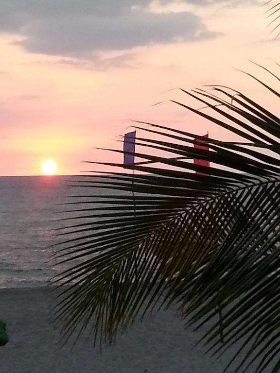 Rama International Beach Resort Botolan Екстер'єр фото